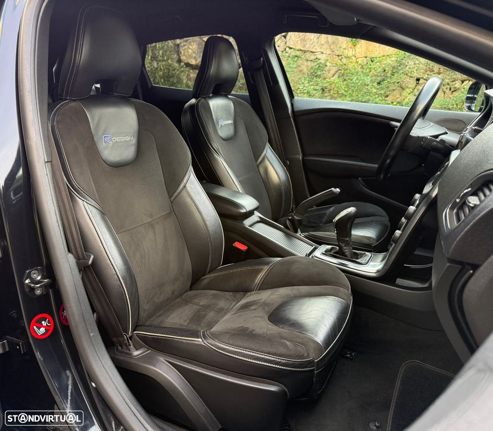 Volvo V40 1.6 D2 R-Design - 22
