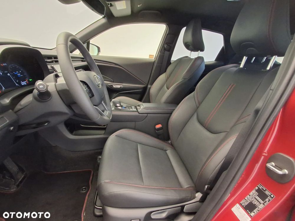 Lexus LBX 1.5 Hybrid Emotion - 10