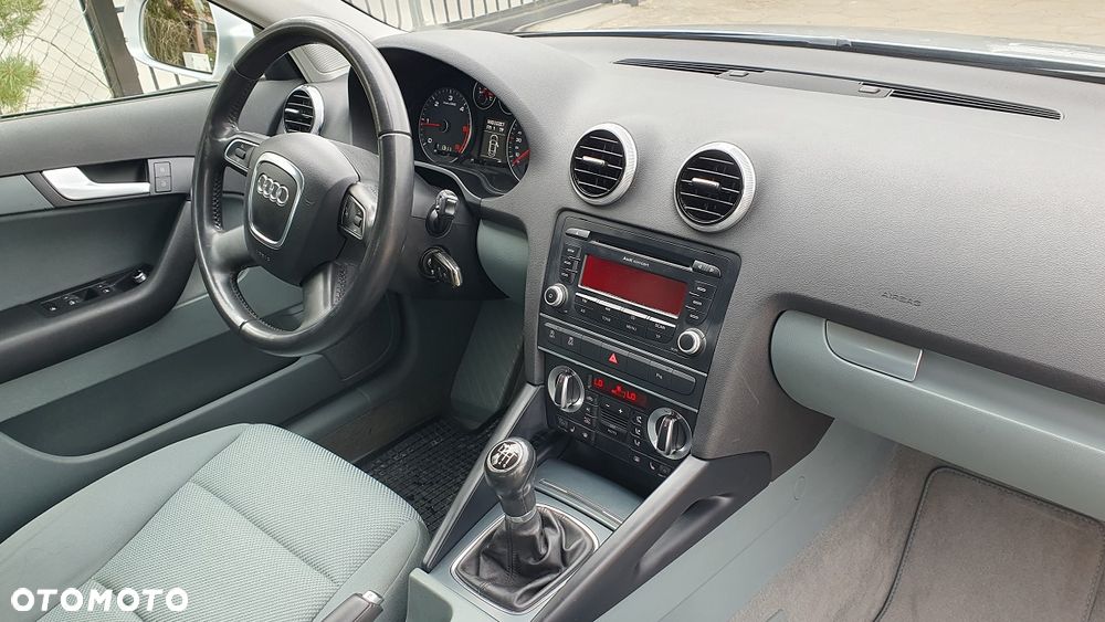 Audi A3 Sportback 2.0 TDI Attraction - 11