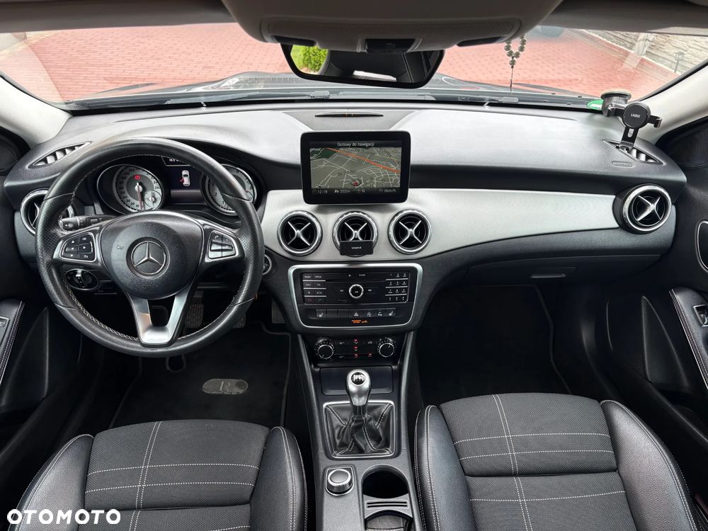 Mercedes-Benz GLA 200 Style - 7
