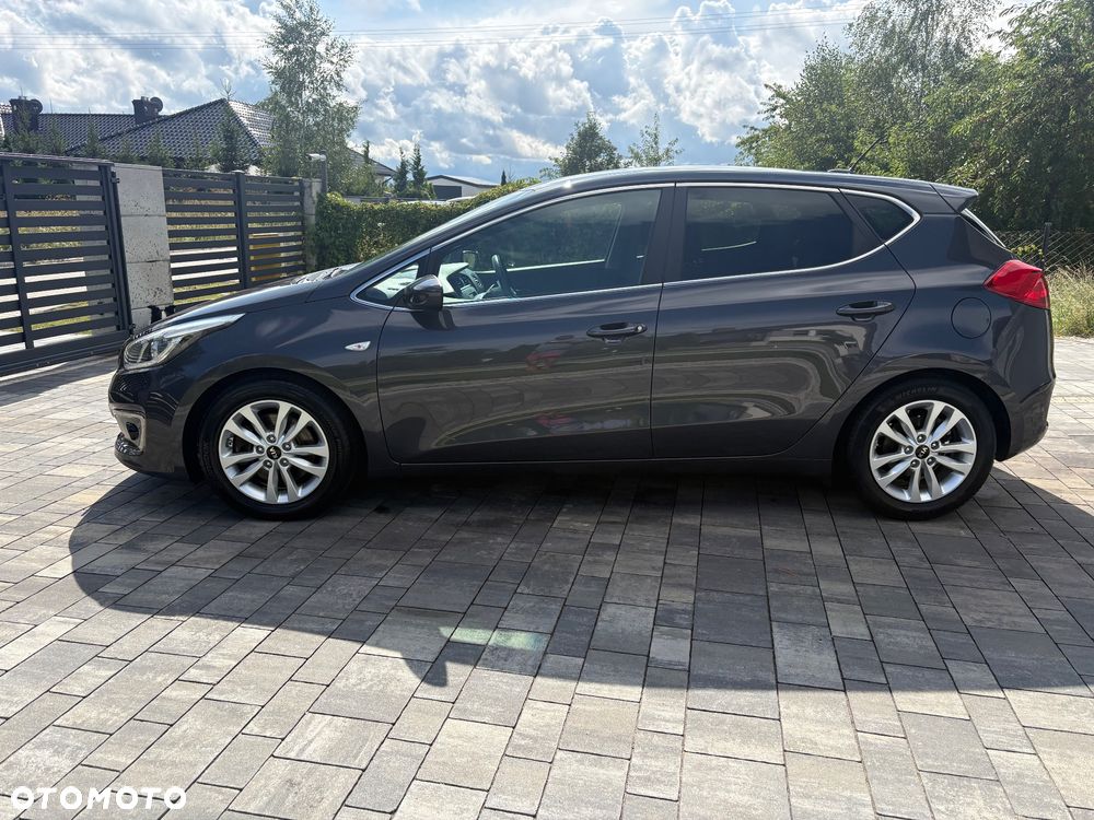 Kia Ceed 1.6 CRDi 136 ISG Dream Team Edition - 19