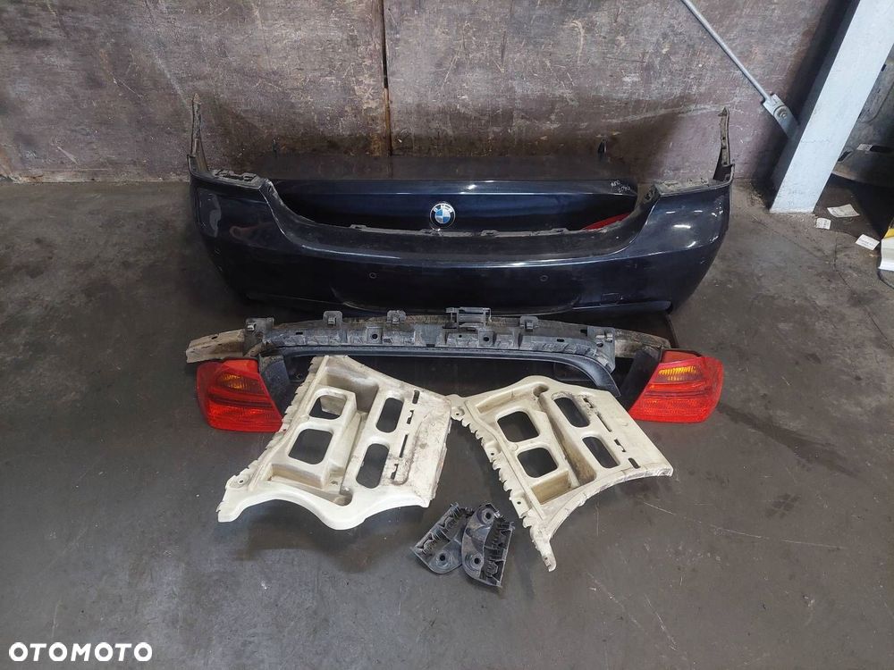 KOMPLETNY TYŁ KLAPA BAGAŻNIKA ZDERZAK TYŁ LAMPY BMW E90 416/9 - 1