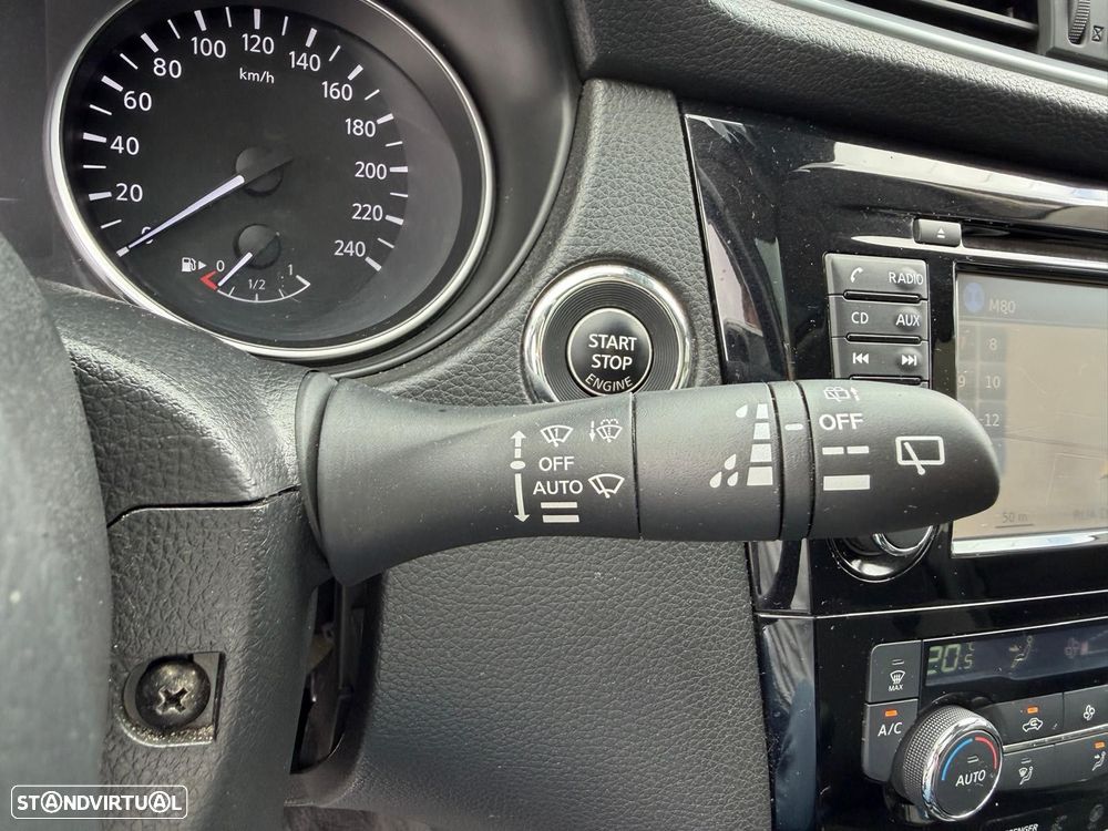 Nissan Qashqai 1.5 dCi N-Connecta J18 - 23