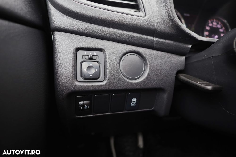 Mitsubishi L200 - 22