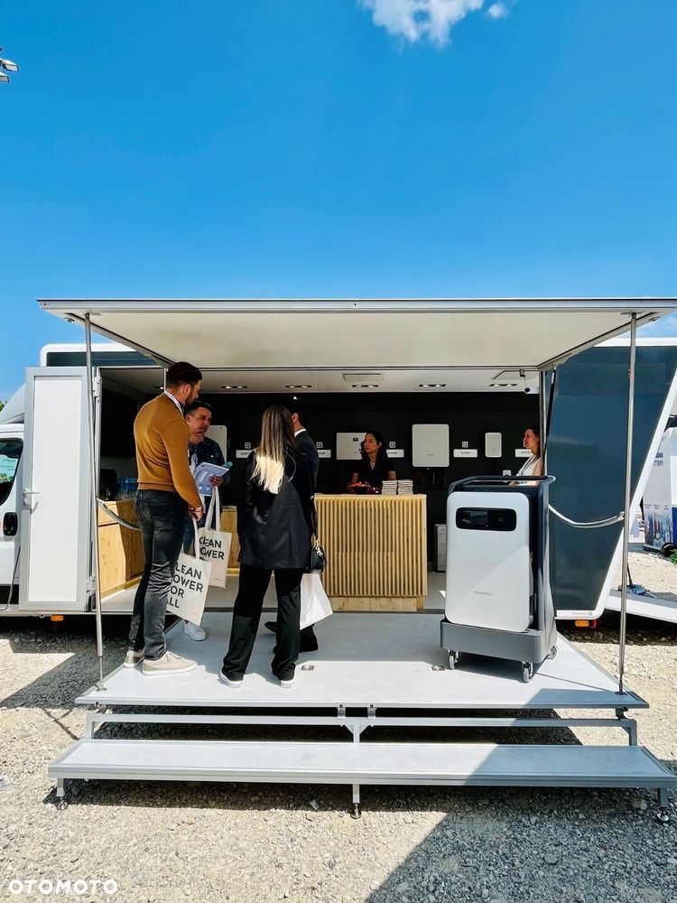Mercedes-Benz Sprinter Demo Expo Show Food Truck Bus Transformers - 23