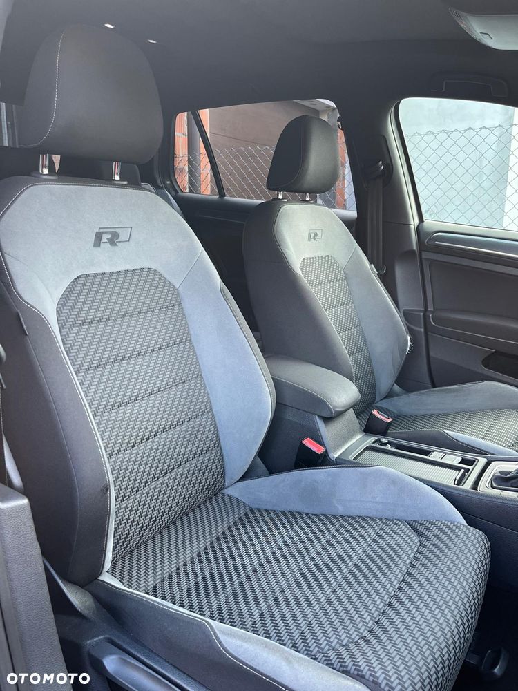 Volkswagen Golf - 11