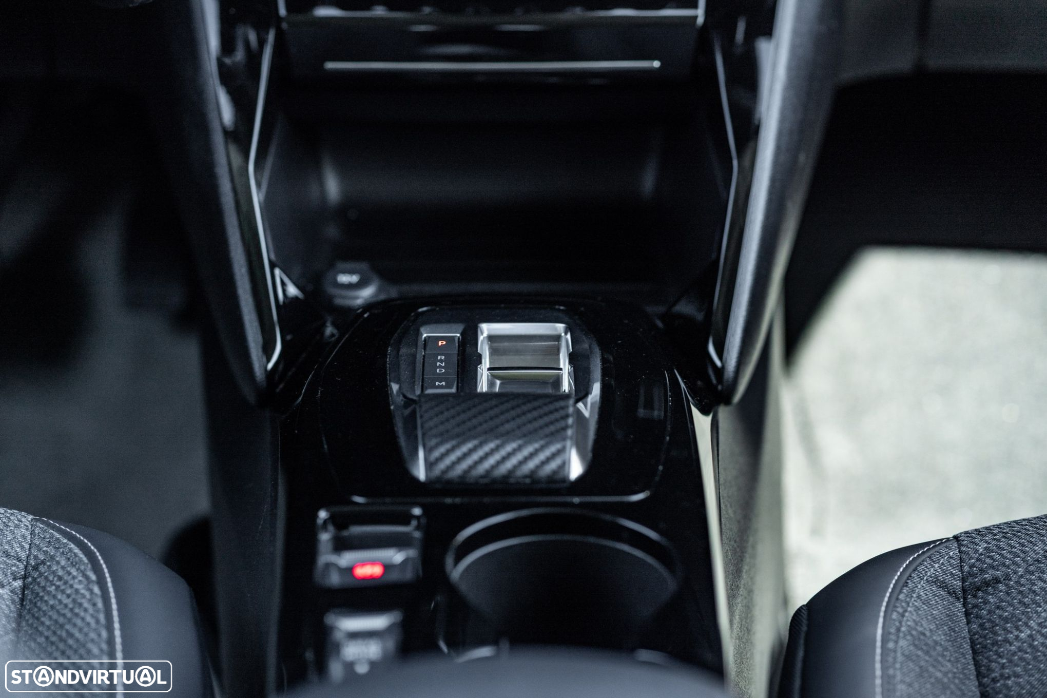 Peugeot 208 1.2 Hybrid Allure e-DCS6 - 24
