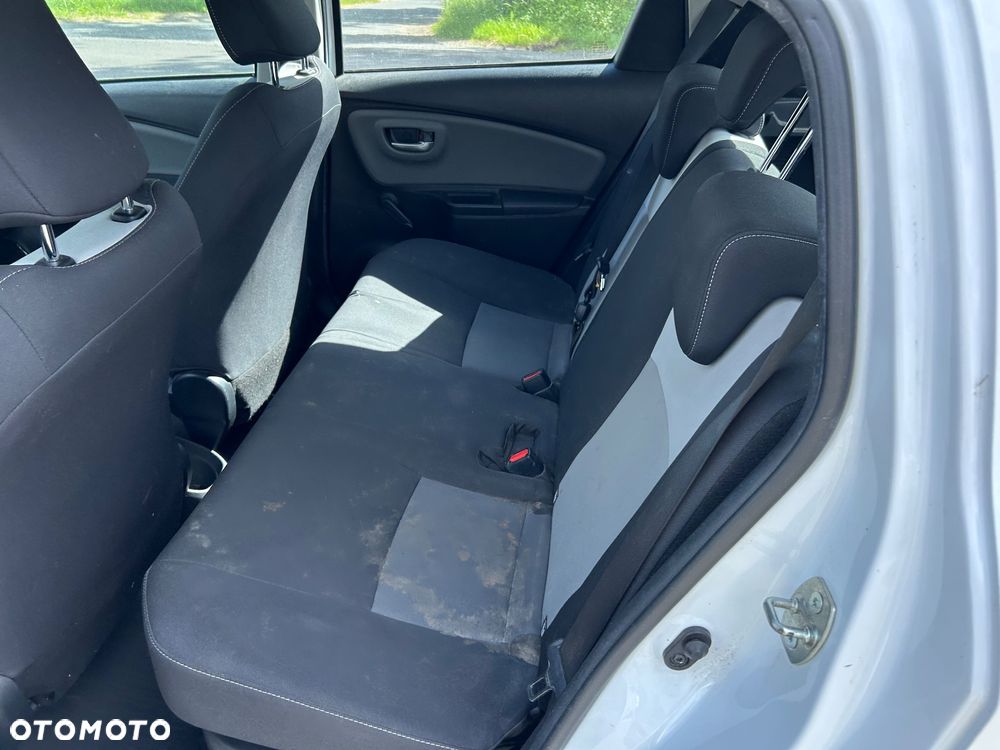 Toyota Yaris - 14