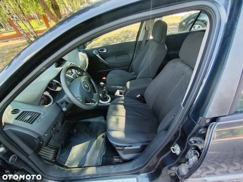 Renault Megane 2.0 16V Dynamique - 9