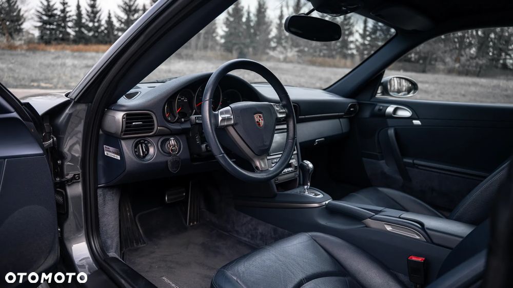Porsche 911 Carrera 4 PDK - 8