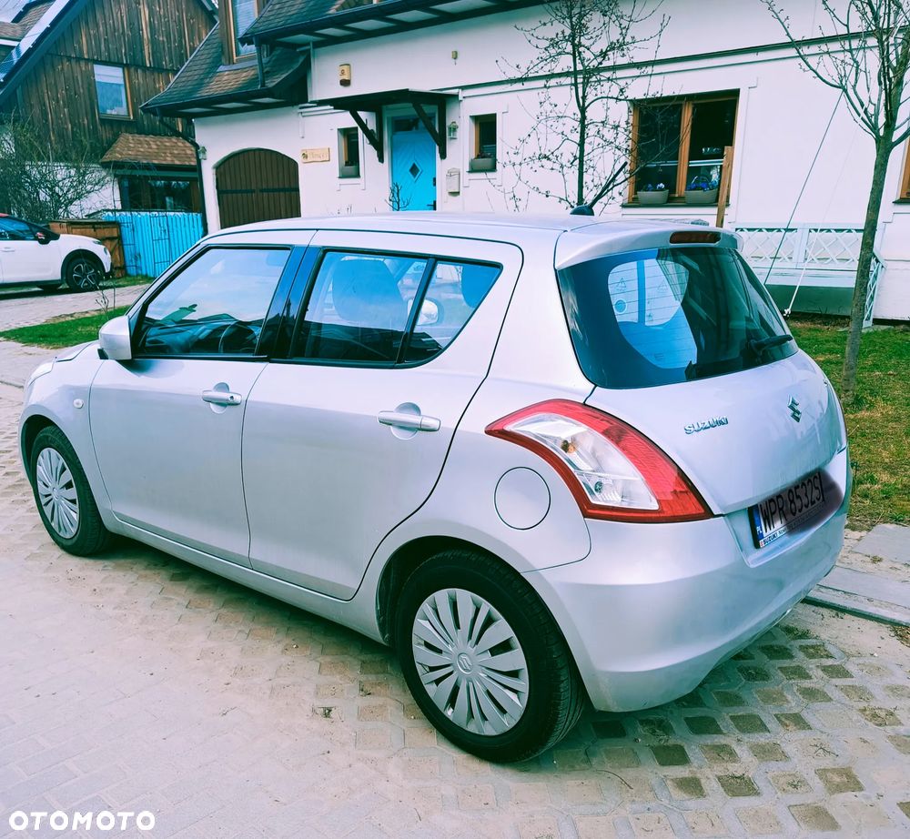 Suzuki Swift - 3