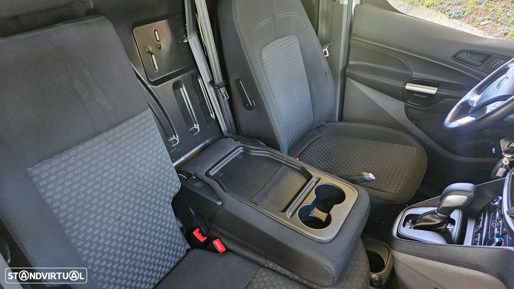 Ford Transit Connect Automática 3Lugares - 30