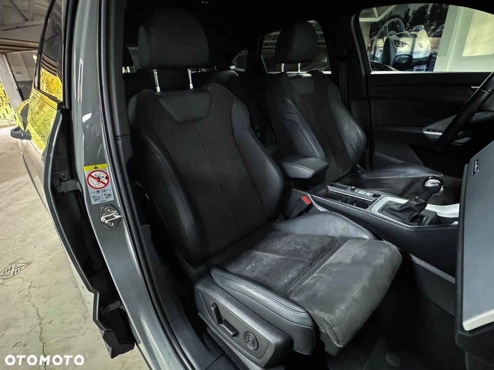 Audi Q3 Sportback 35 TDI quattro S tronic S line - 36