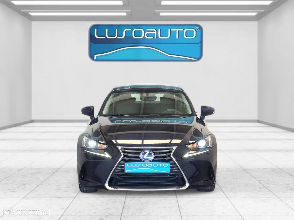 Lexus IS 300H Sport Edition - 3