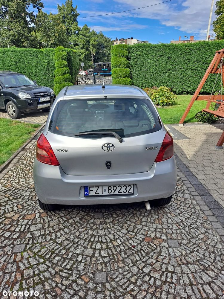 Toyota Yaris 1.0 Luna A/C - 4
