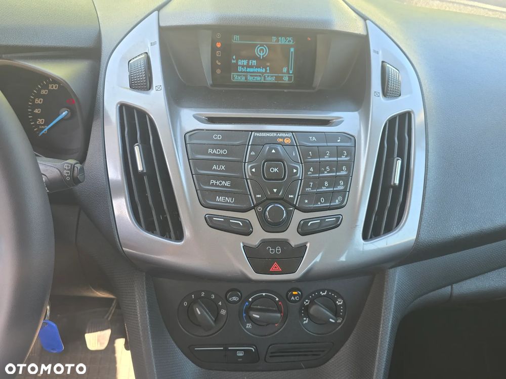 Ford Tourneo Connect - 21