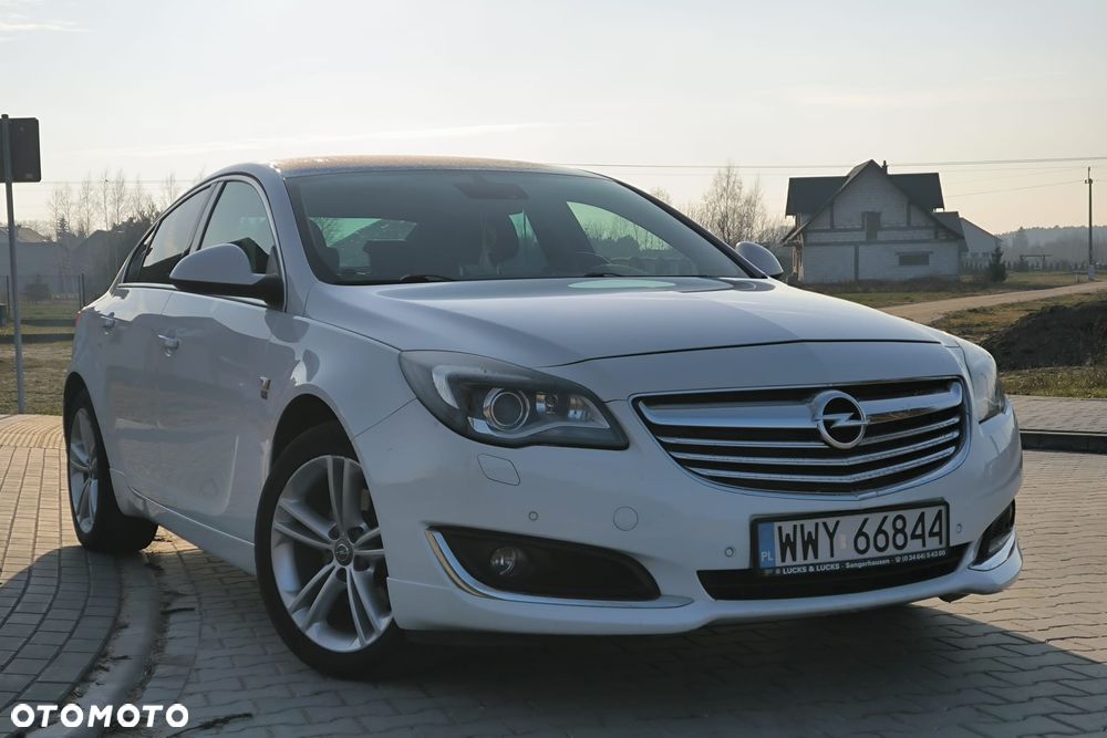 Opel Insignia 1.6 T Cosmo S&S - 2