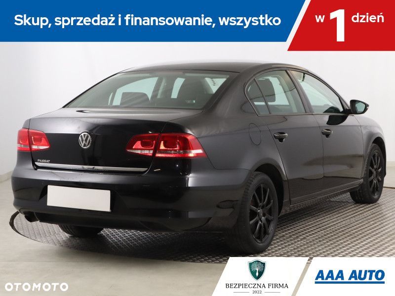 Volkswagen Passat - 6