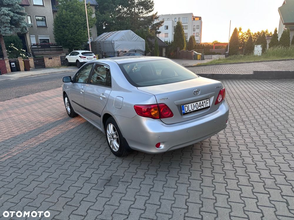 Toyota Corolla 1.6 VVT-i Sol Start - 17