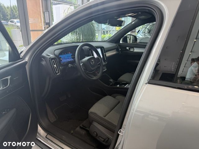 Volvo XC 40 B3 Plus Dark - 9