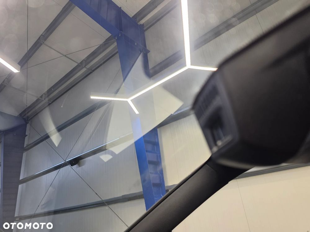 BMW Seria 3 318d DPF Edition Sport - 35