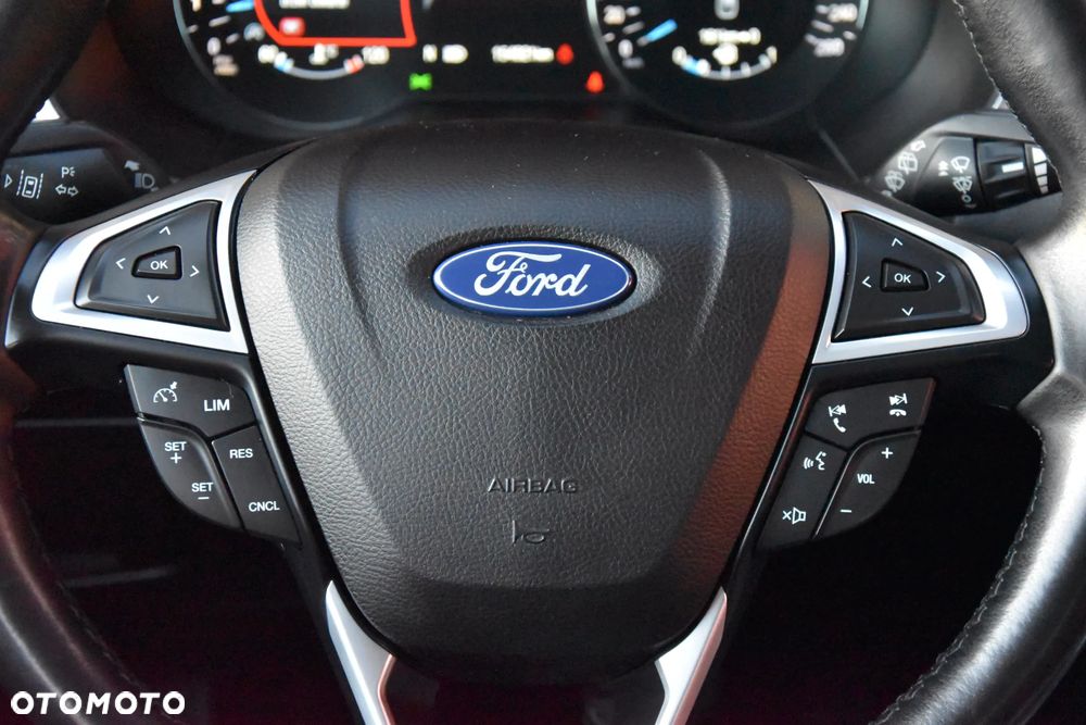 Ford S-Max 2.0 TDCi Titanium - 23