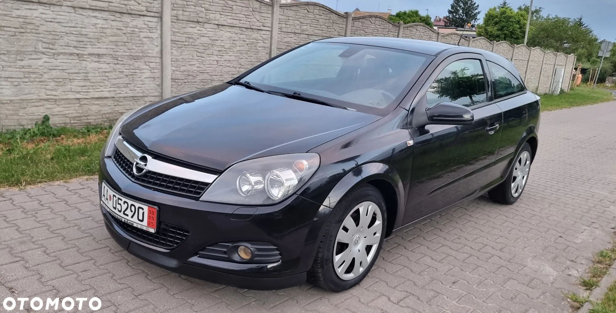 Opel Astra GTC 1.6 - 1