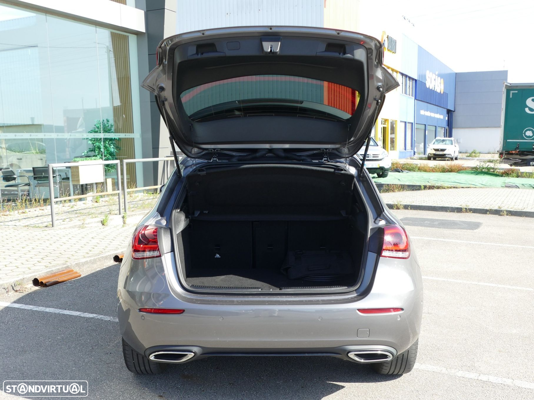 Mercedes-Benz A 250 e Progressive - 8