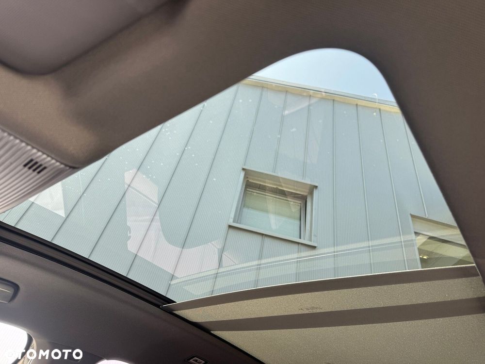 Volkswagen Tiguan - 5