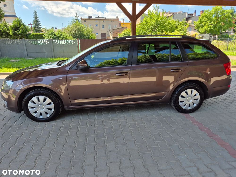 Skoda Octavia 1.6 TDI Edition DSG - 3