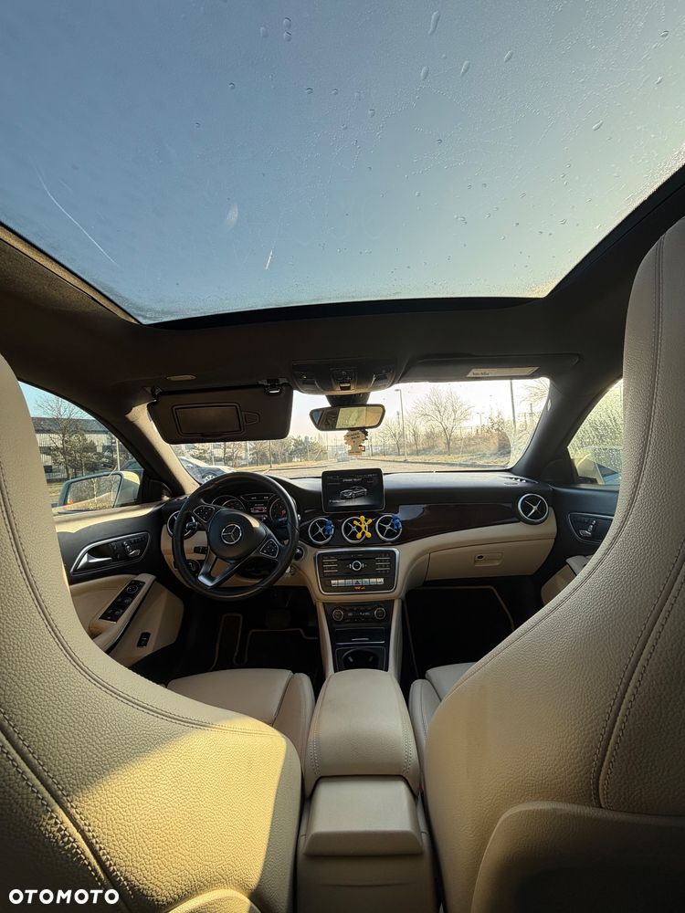 Mercedes-Benz CLA 250 7G-DCT - 18