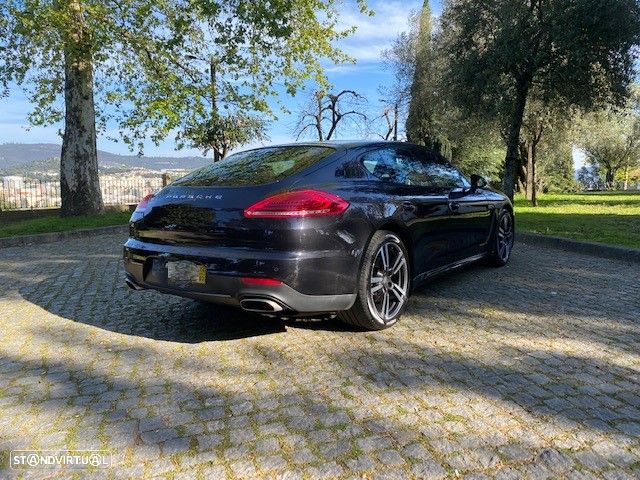 Porsche Panamera 3.0 V6 - 4