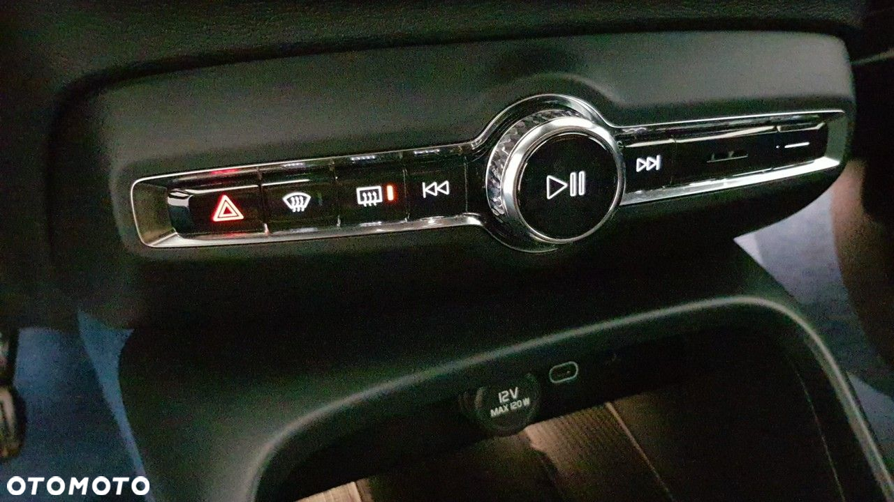 Volvo C40 P6 Recharge Plus - 24