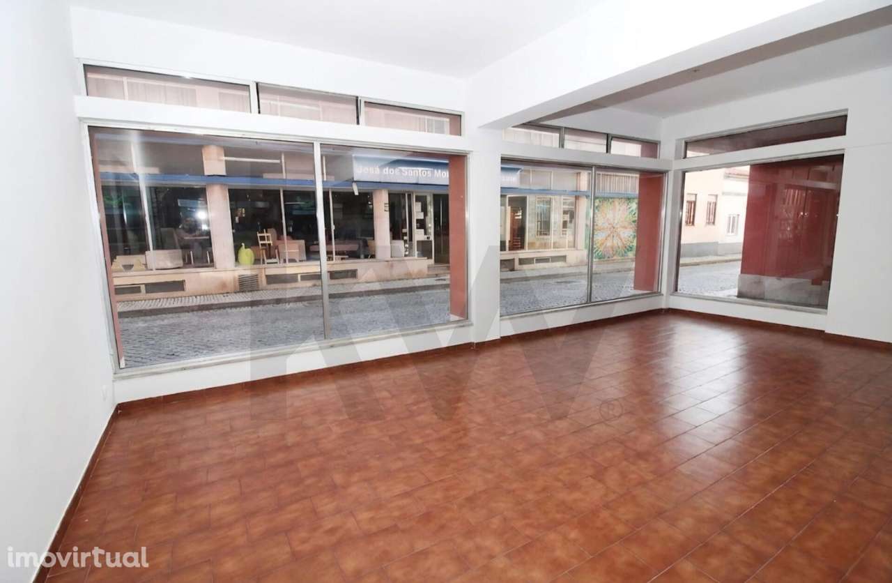 NOVA OPORTUNIDADE DE ARRENDAMENTO EM SILVES - ESPAÇO COMERCIAL 706 M2 - Grande imagem: 2/14
