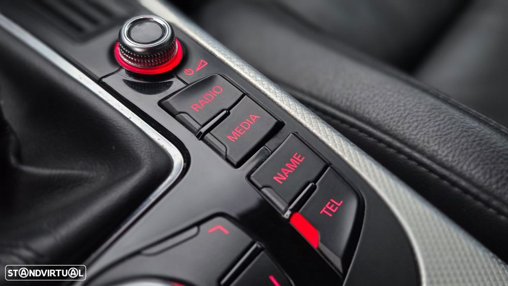 Audi A4 Avant 2.0 TDI S-line - 25