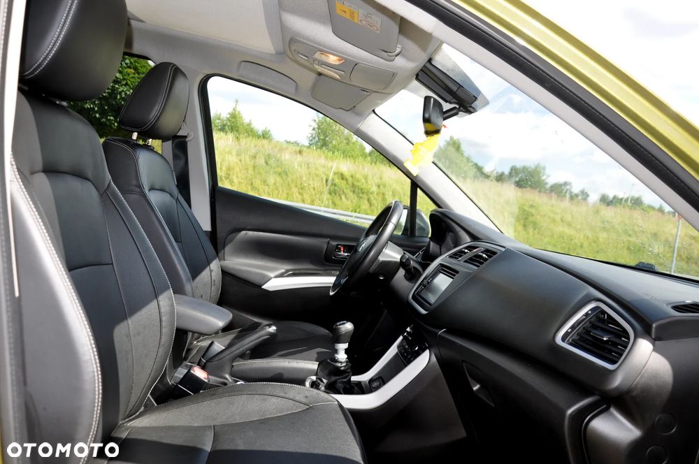 Suzuki SX4 S-Cross 1.6 DDiS Allgrip Comfort - 32