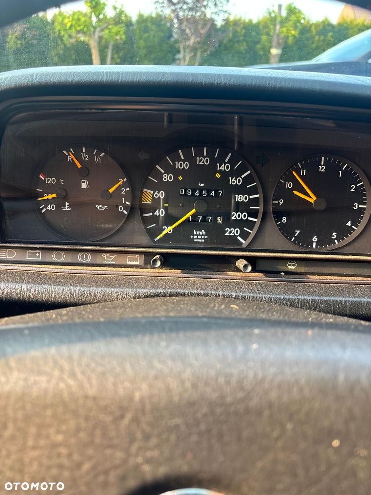 Mercedes-Benz W201 (190) - 5