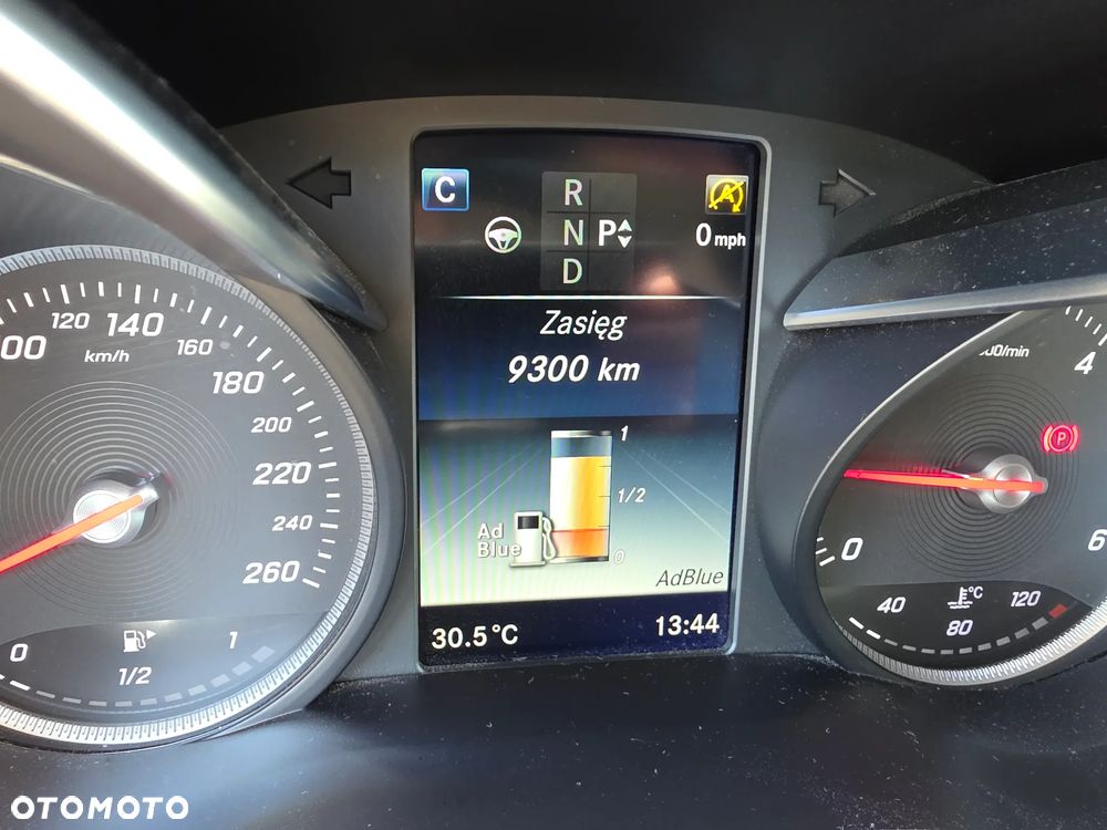 Mercedes-Benz GLC - 28