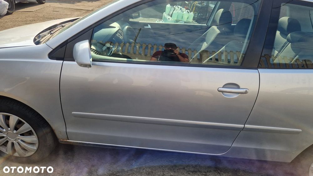 volkswagen polo 9n2 drzwi lewe LA7W - 1