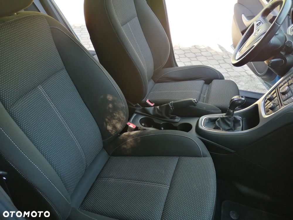 Opel Astra 1.4 Turbo - 22