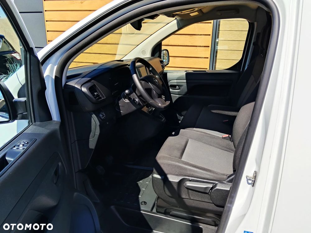Opel Vivaro - 8