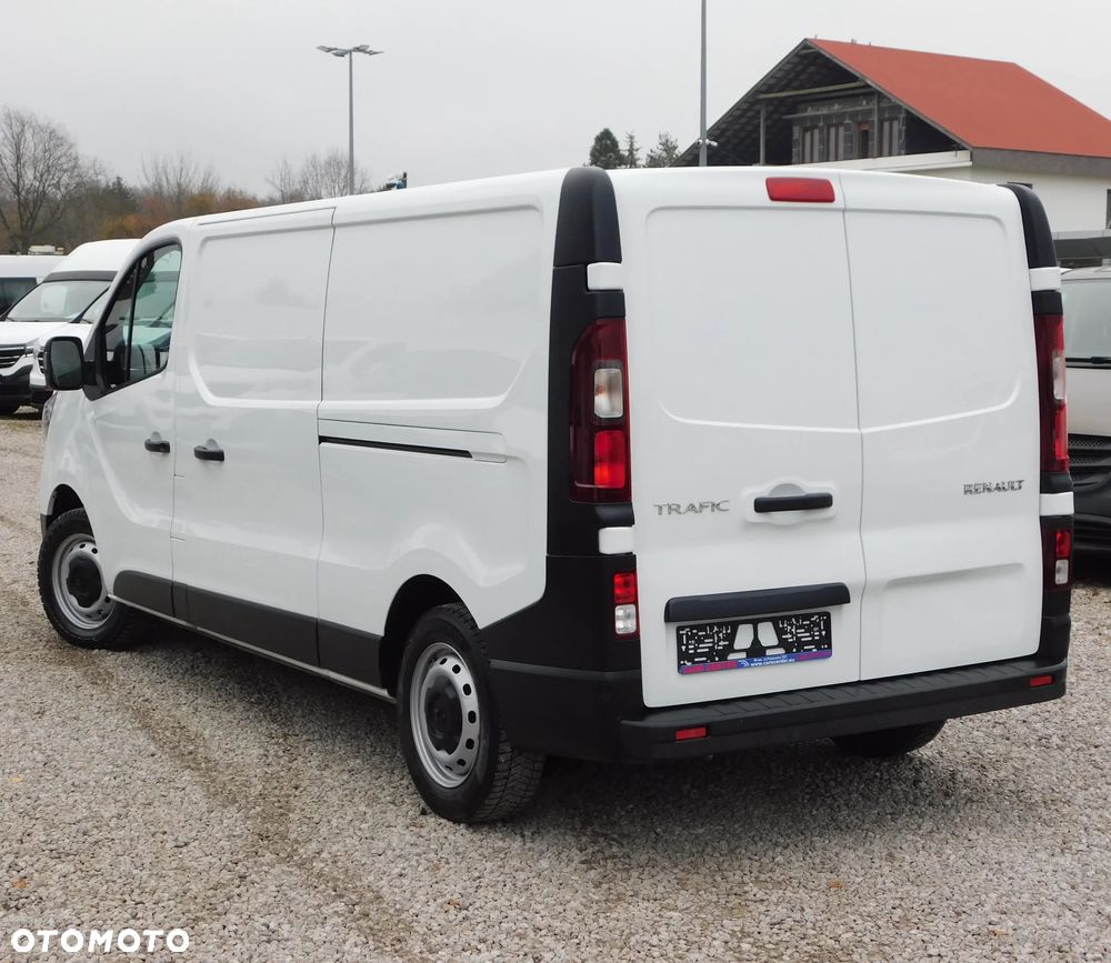Renault Trafic - 12