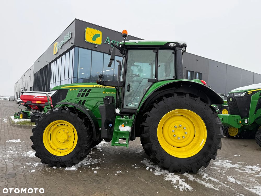 John Deere 6130M - 6