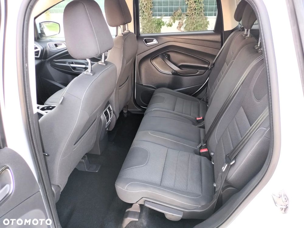 Ford Kuga - 21
