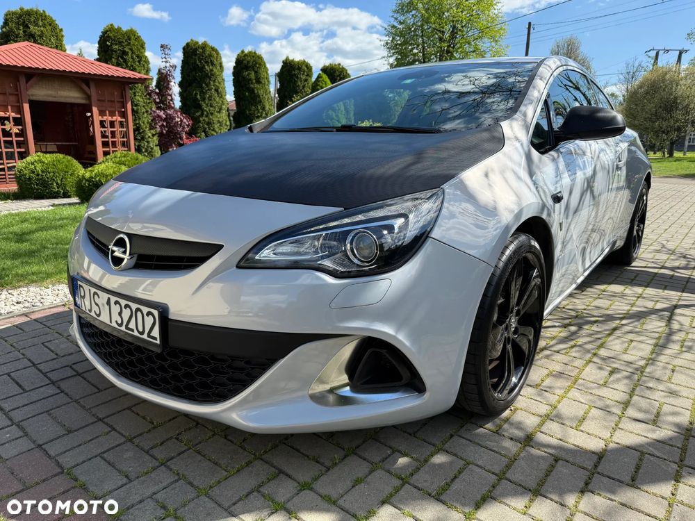 Opel Astra IV GTC OPC - 1