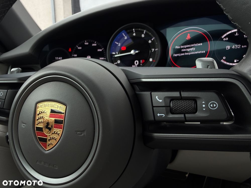Porsche 911 Targa 4S - 23