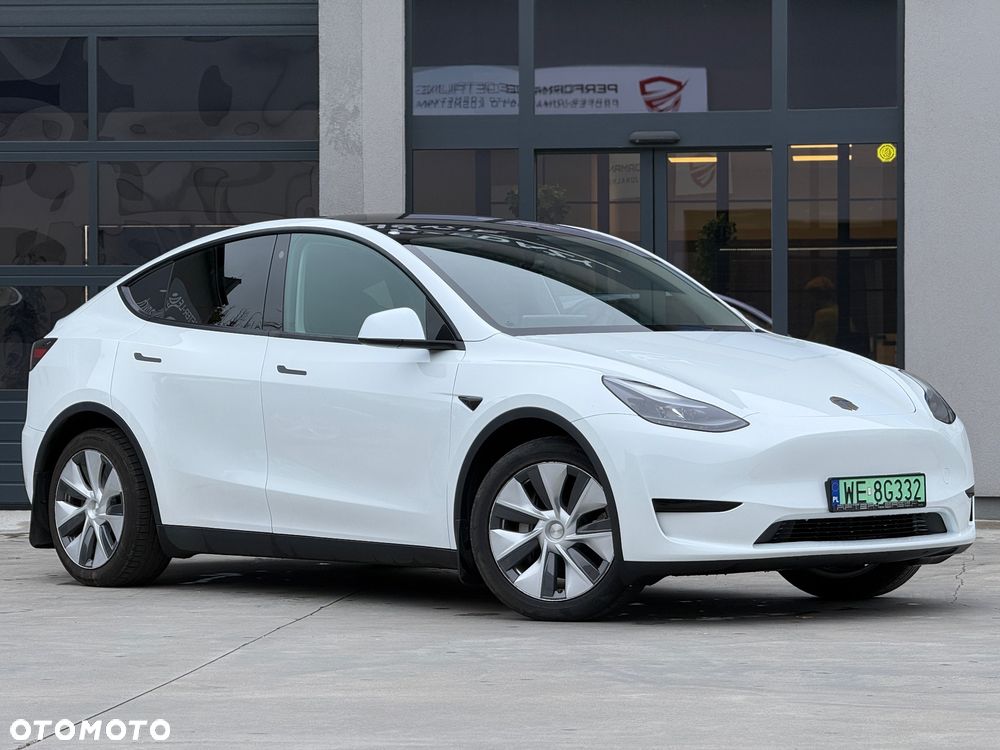 Tesla Model Y RWD - 1