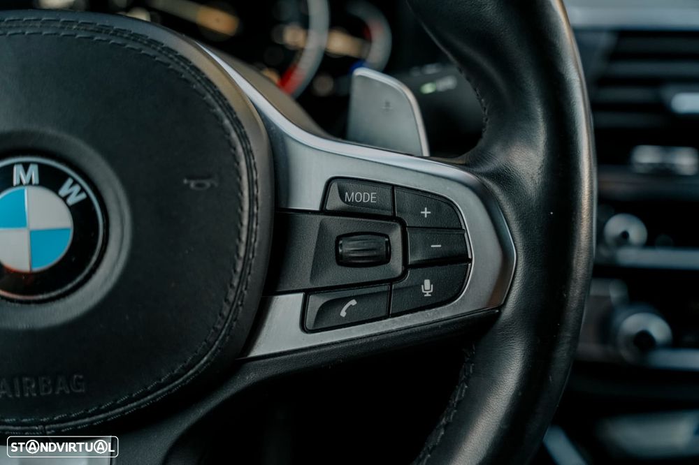 BMW X4 M40 d Auto — fotografia 25