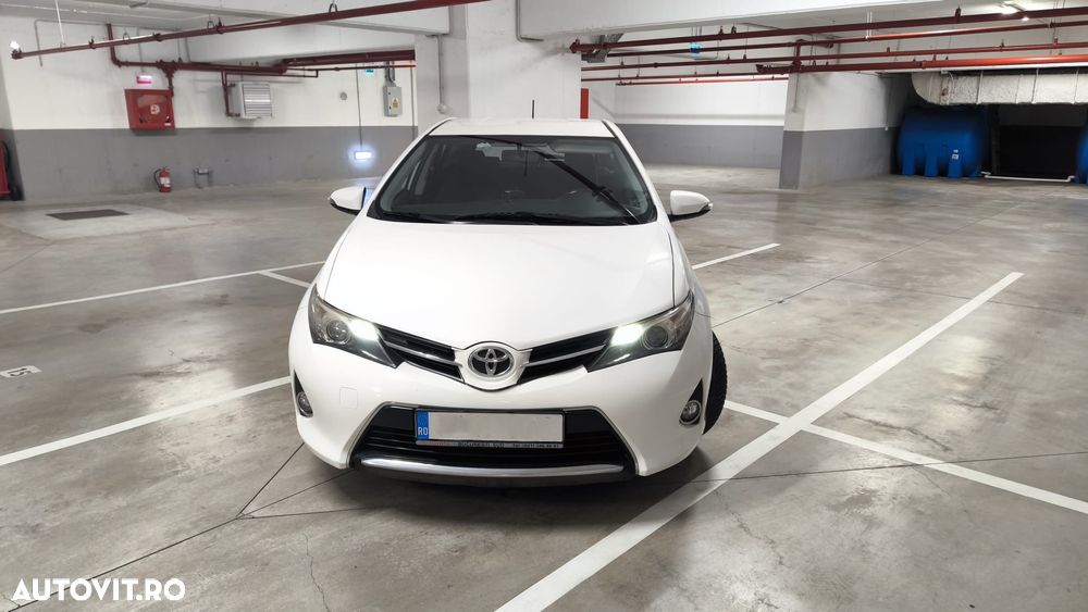 Toyota Auris 1.4 D-4D Terra - 10