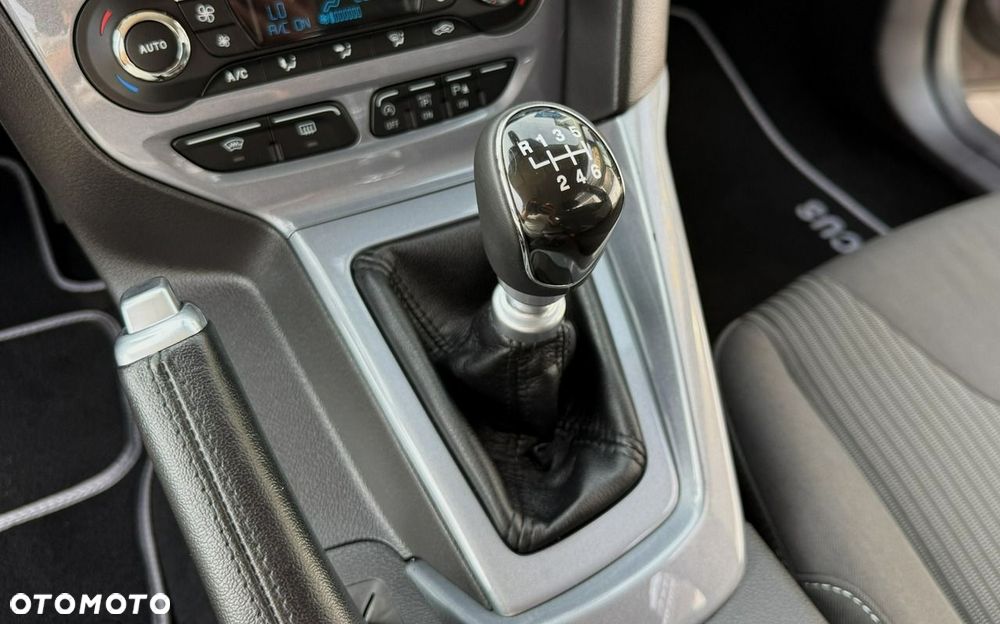 Ford Focus 1.0 EcoBoost STart-Stopp-System TITANIUM - 31